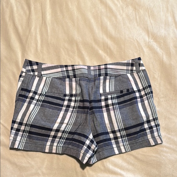 Loft size 6 Blue Plaid Shorts - Picture 4 of 5